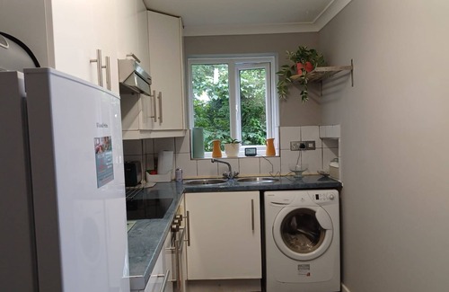 Dunstable Apartment | MALTING-GREEN DOOR-One Bedroom Apartment