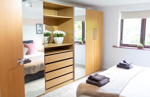 Carlisle Apartment | Maltings House Cosy and Stylish 2 bedroom flat near the city centre with free parking and ensuite rooms