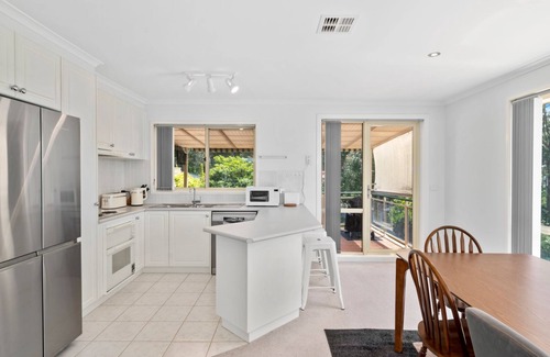Malua Bay House | Malua House by the Bay