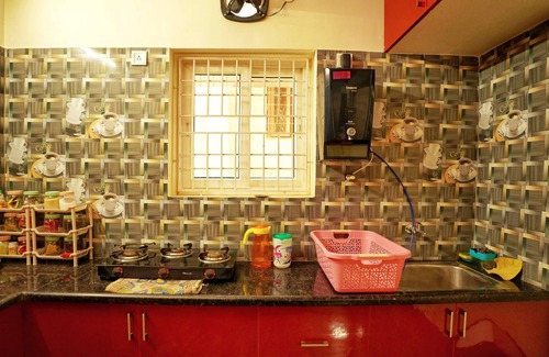 Madipakkam Apartment | Mama Rose Homestay in Palikarnai
