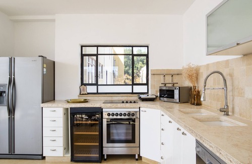 Tel Aviv City Center Apartment | MAMAD Amazing Duplex Penthouse with 2 Terraces by FeelHome