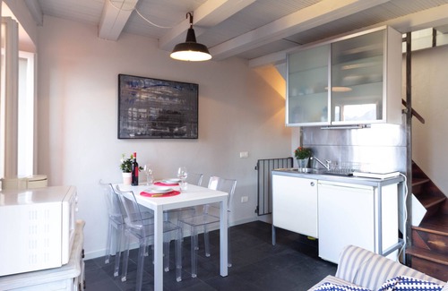 Fiumelatte House | Mamma Ciccia Holiday Home - La Tour Orange Varenna