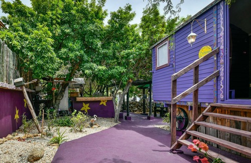 Santa Cruz Apartment | Mammaloe's gypsy wagon Bohemian