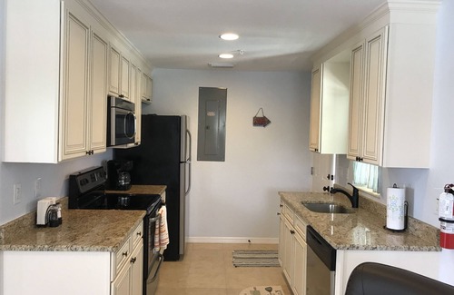 Englewood Condo | Manasota Key Condo! Private Beach access.Gulf and Bay views
