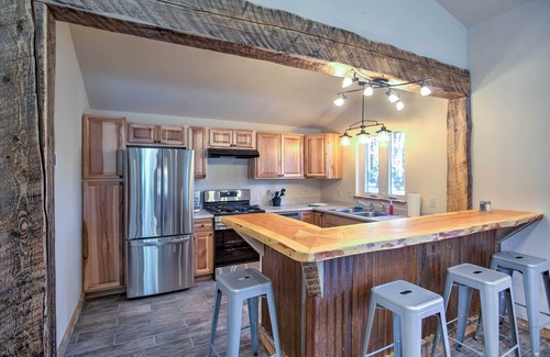 Mancos Cabin | Mancos Cabin Rental on 80 Acres w/Mountain View!