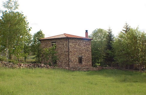 Valberzoso Cottage | Mandala Garden, Rural House "Valle de Brezos" - Montaña Palentina