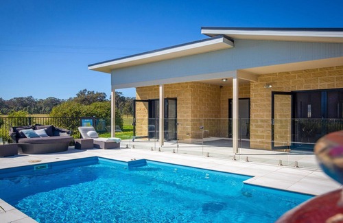 Congewai House | 'MANDALAY VILLA 2', TOP NOTCH