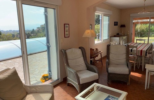 Mandelieu-La-Napoule Villa | Mandelieu Villa 4 *, 10 people, A/C., Pisc. heated indoor, sea view, wooded park