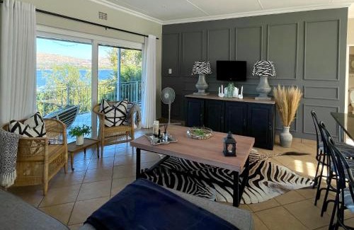 Kosmos Villa | Mangata Guest Cottage