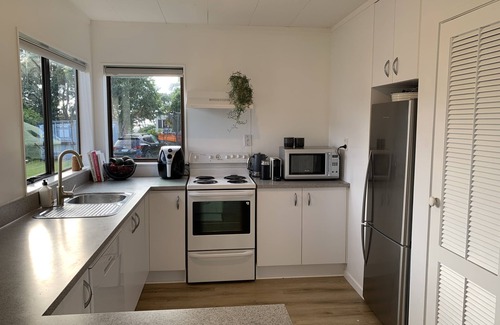 Mangawhai Heads House | Mangawhai Black Cottage