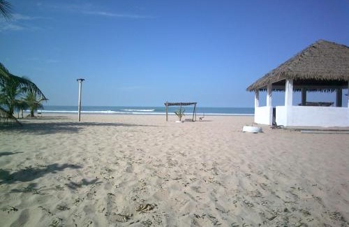 Sanyang Bed & Breakfast | MANGROVE BEACH