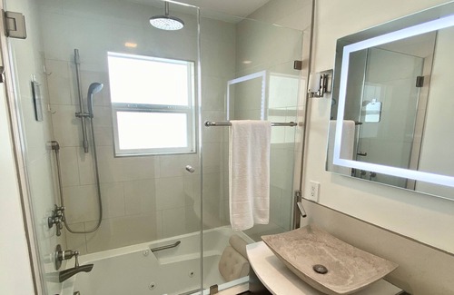 North Redondo House | Manhattan Lux House 2bd XO