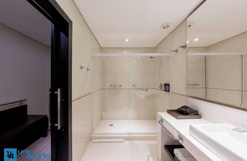 Reboucas Apartment | Manhattan On Floor