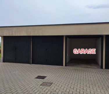 Locate di Triulzi Apartment | Manila House - private garage - Milan IEO Humanitas