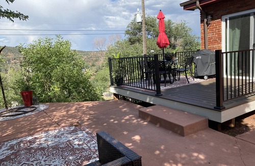 Manitou Springs House | Manitou Midcentury with great location