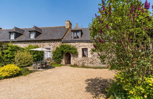 Pommerit-le-Vicomte House | Manoir 16ème siècle Proche Paimpol