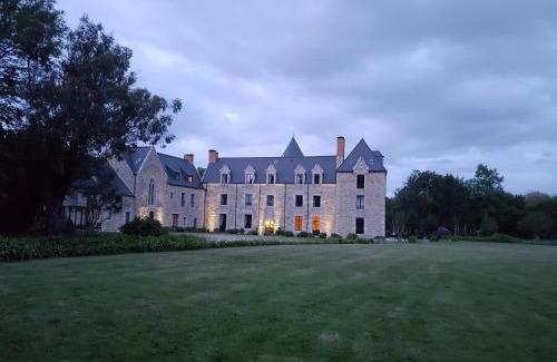 Plougrescant Hotel | Manoir de Kergrec'h