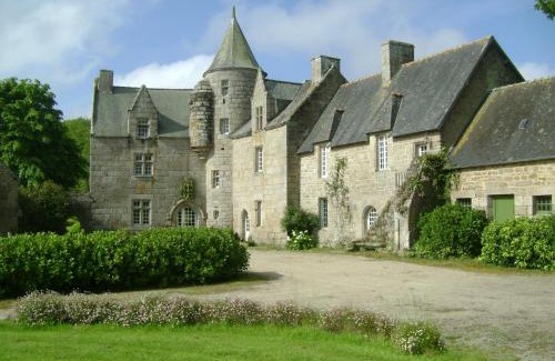 Ploubezre Bed & Breakfast | Manoir de Kerguéréon
