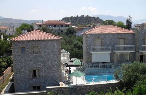 Stoupa Apartment | Manoleas Villas- Apartment 1