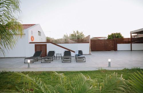 Soroni Villa | Manolis Seaside Villa