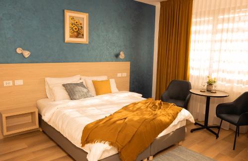 Sector 3 Apartment | Manolle Boutique