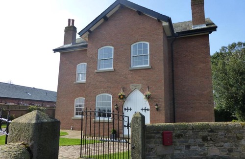 Ormskirk Bed & Breakfast | Manor House Farm