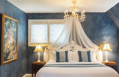 Norfolk Bed & Breakfast | Manor House Inn