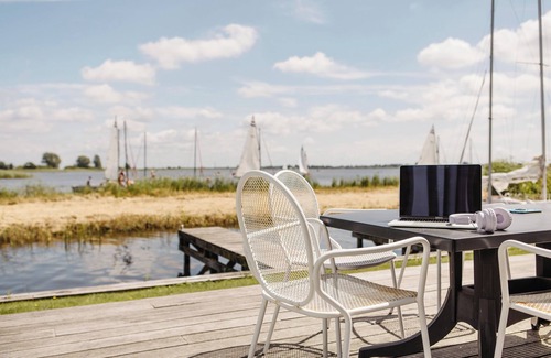 Heeg House | Manor house with character and views over Lake Heeger