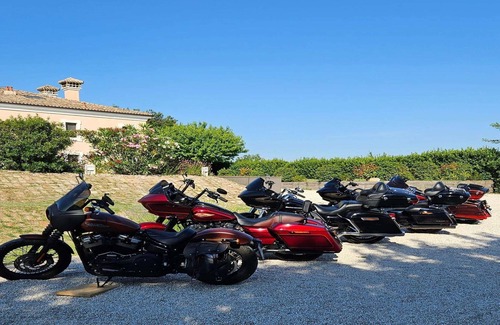 Bettolelle Apartment | Manor in Marche near Adriatic Beaches