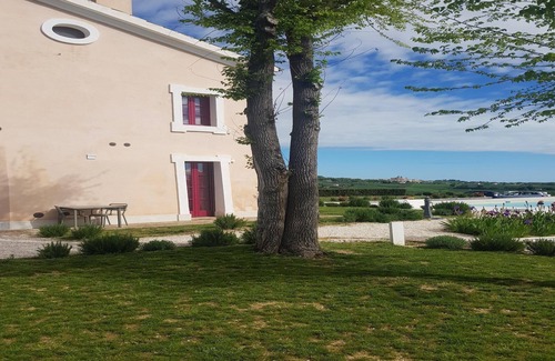 Bettolelle Apartment | Manor in Marche near Adriatic Beaches