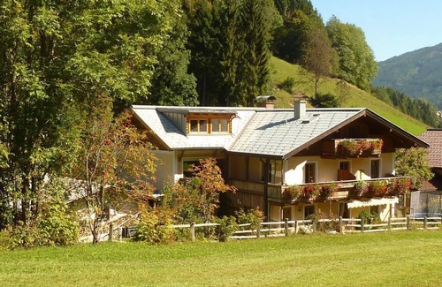 Muehlbach Am Hochkoenig Apartment | Mansard apartment - Schober, house