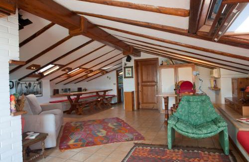 Tremestieri Etneo House | Mansarda di Carlotta