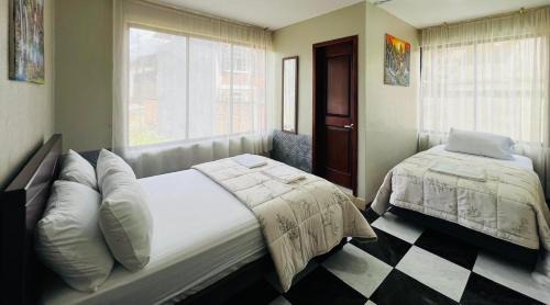 Banos de Agua Santa Villa | Mansion del Bosque with Jacuzzi 6 Bedroom 5 Bath