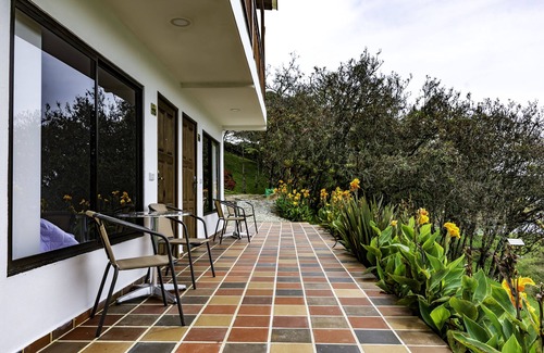 Zona Rosa Villa | Mansion in Guatapé - Colombia