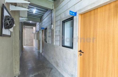 Setiabudi Hostel | Manta Living Bandung RedPartner