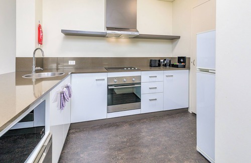 East Perth Apartment | Mantra on Hay Perth