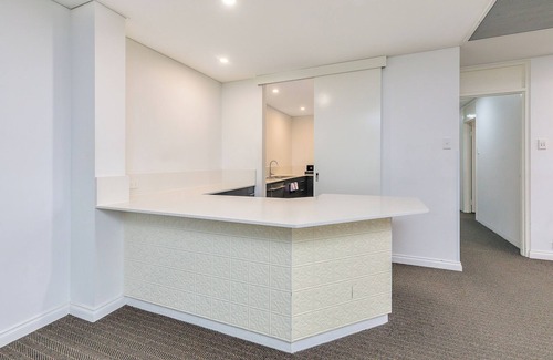East Perth Apartment | Mantra on Hay Perth
