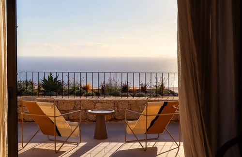 Lefktron Villa | Mantri Villa, a Celestial Retreat with Endless Blue