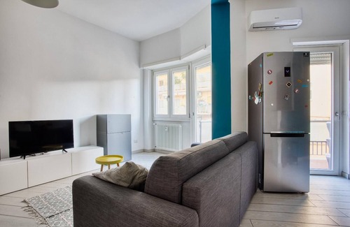Quartiere XIII Aurelio Apartment | Manu St. Maison. Peter