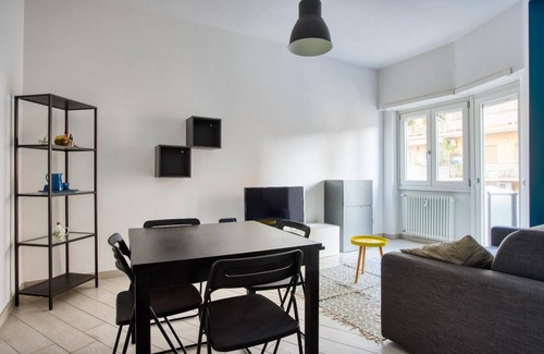 Quartiere XIII Aurelio Apartment | Manu St. Maison. Peter