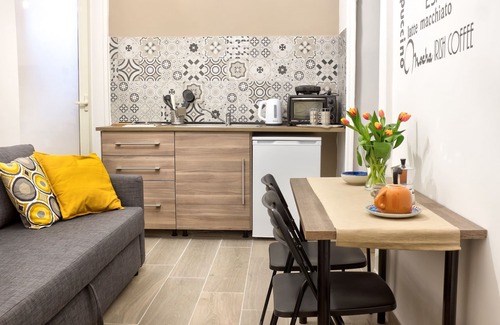 Quartieri Spagnoli Apartment | Manuela apartments 2 Piazza del Plebiscito Center