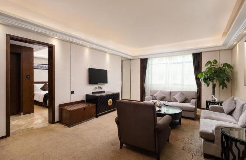 Maonan District Hotel | Maoming International Hotel