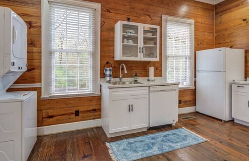 Monticello House | Maple Cottage Circa 1866 Beautyn