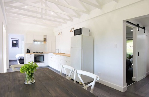 Kangaroo Valley House | Maple Cottage - Gorgeous character filled cottage