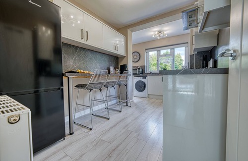 Shirley House | Maple House