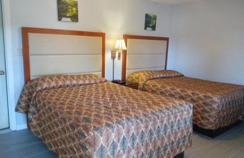 New Milford Hotel | Maple leaf motel