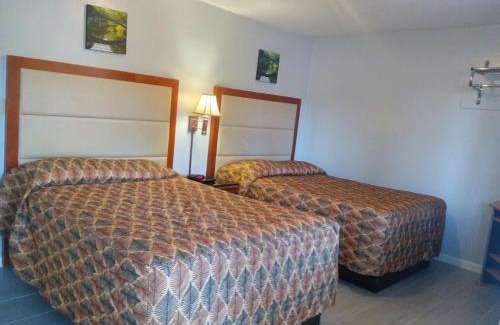 New Milford Hotel | Maple leaf motel