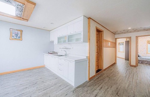 Jeongseon House | maple pension