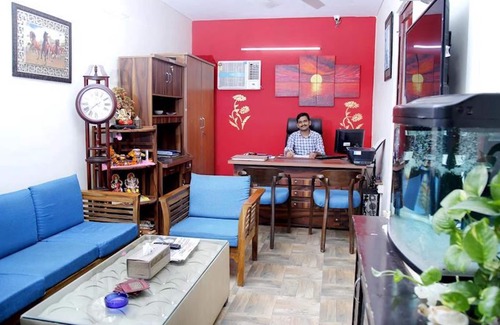 South Extension House | Maplewood Guest House, Neeti Bagh, New Delhiit is a Boutiqu Guest House - Room 4