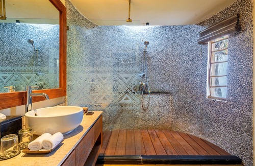 Medahan Resort | Mara River Safari Lodge